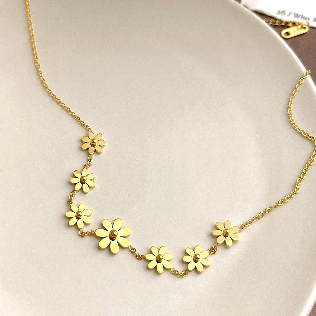 Waterproof Daisy Charm Necklace