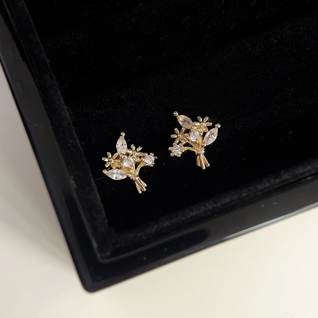 Mini Golden Bouquet Studs