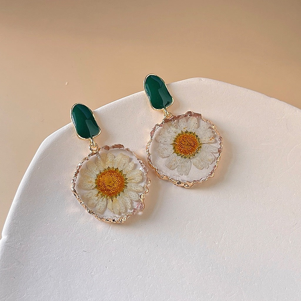 Daisy Bloom Drop Earrings
