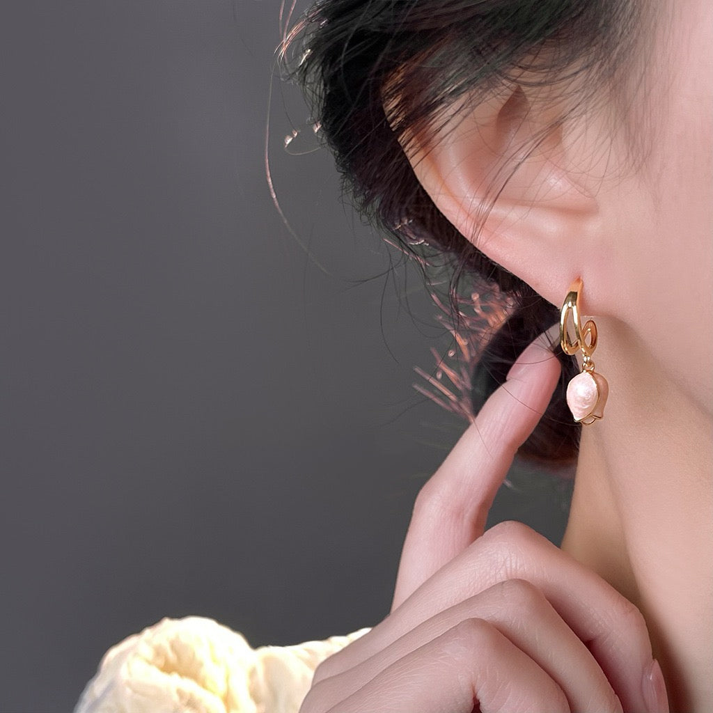 Blush Tulip Drop Earrings | Botanical Garden