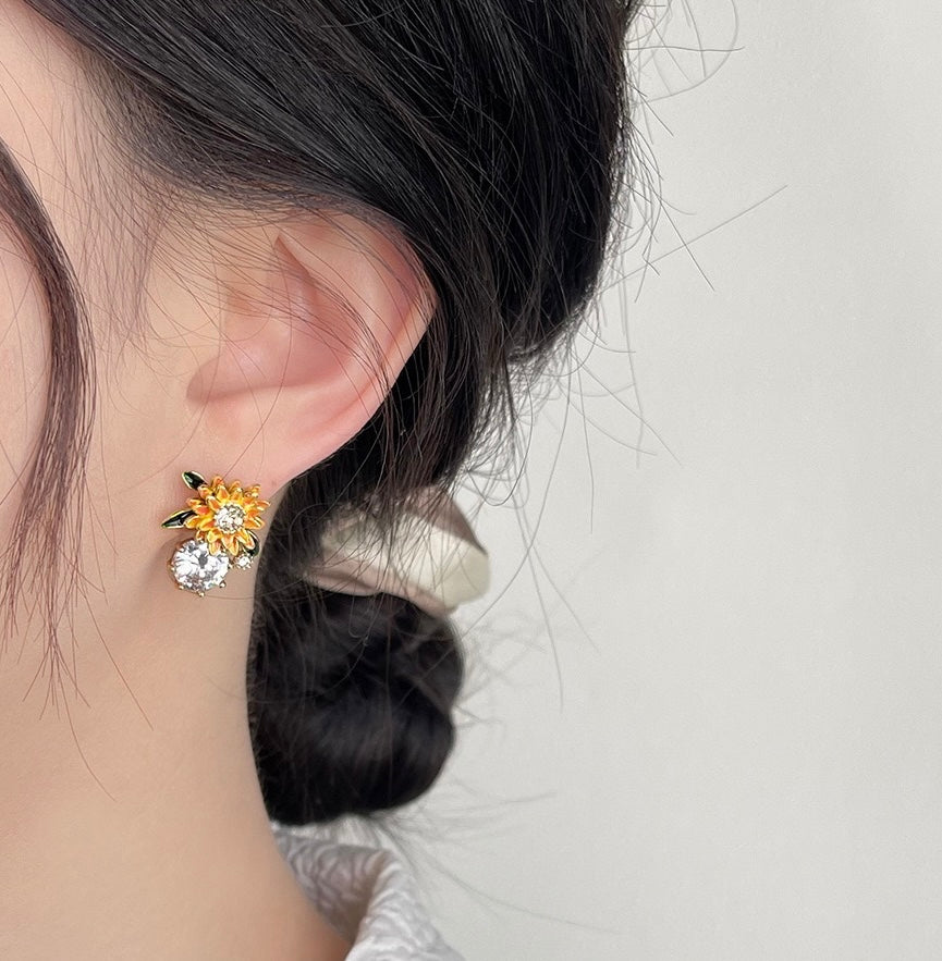 Sunlit Bloom Earrings