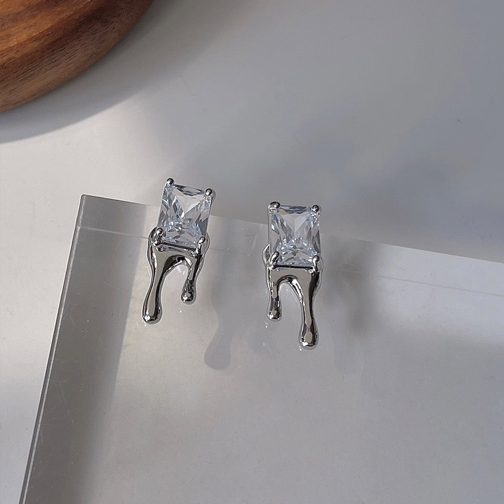 Melting Prism Stud Earrings