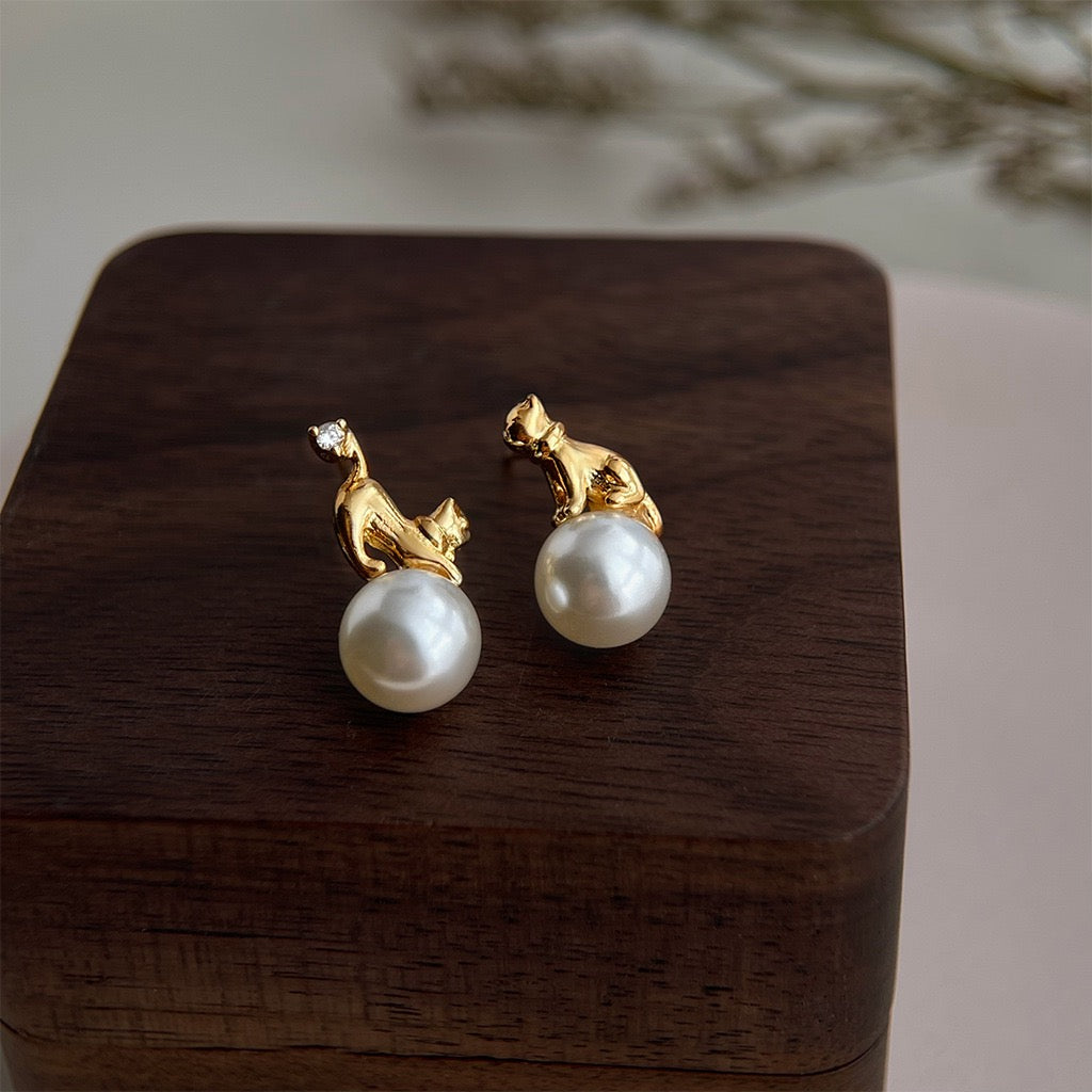 Asymmetrical Cat & Pearl Studs