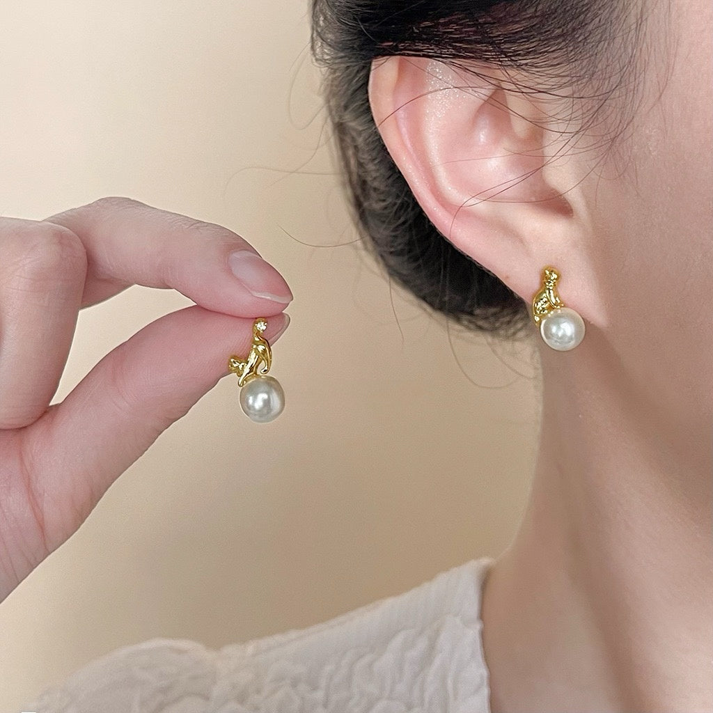 Asymmetrical Cat & Pearl Studs